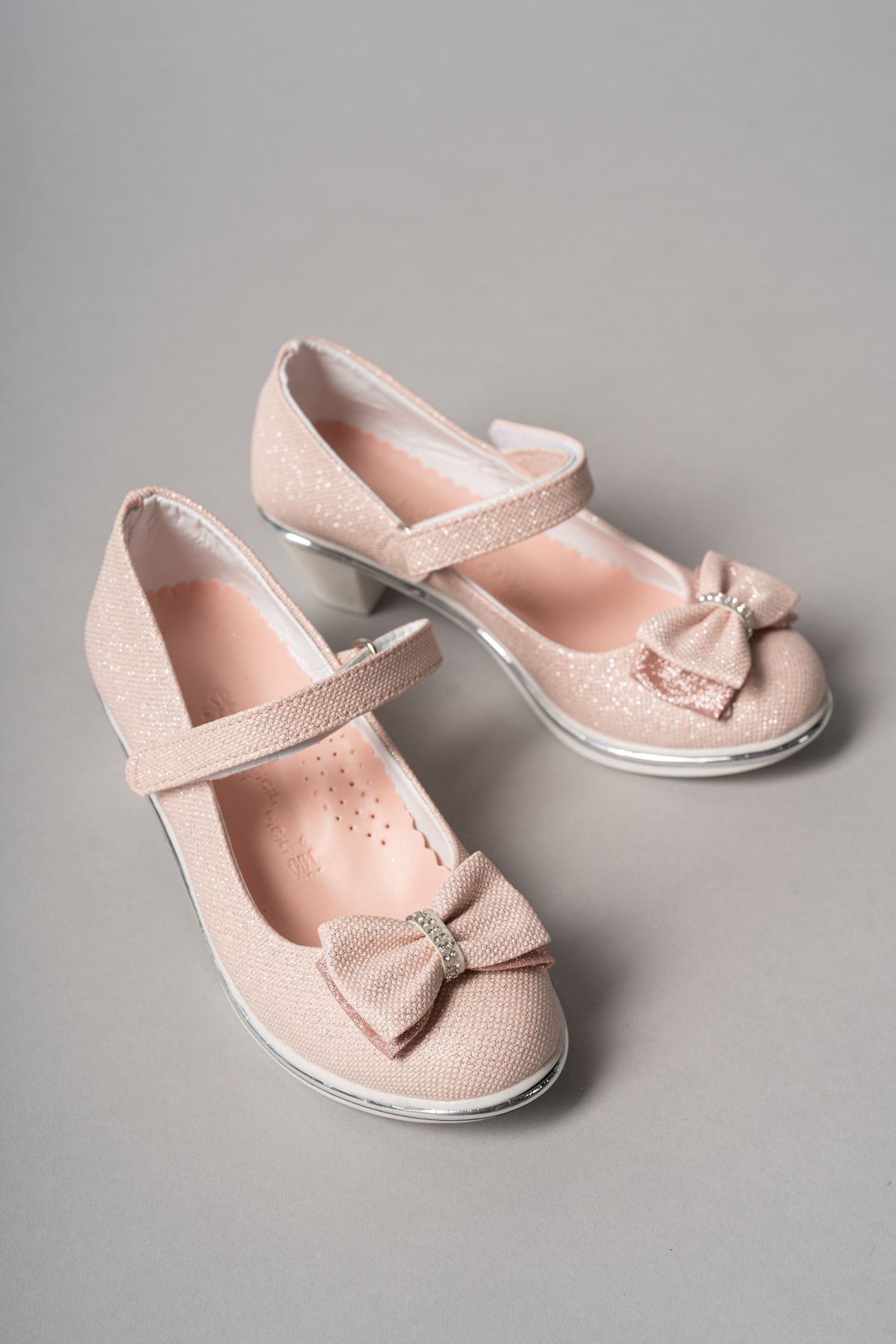 Topuklu Fiyonklu Pudra Star Kız Çocuk Ayakkabı - kopya