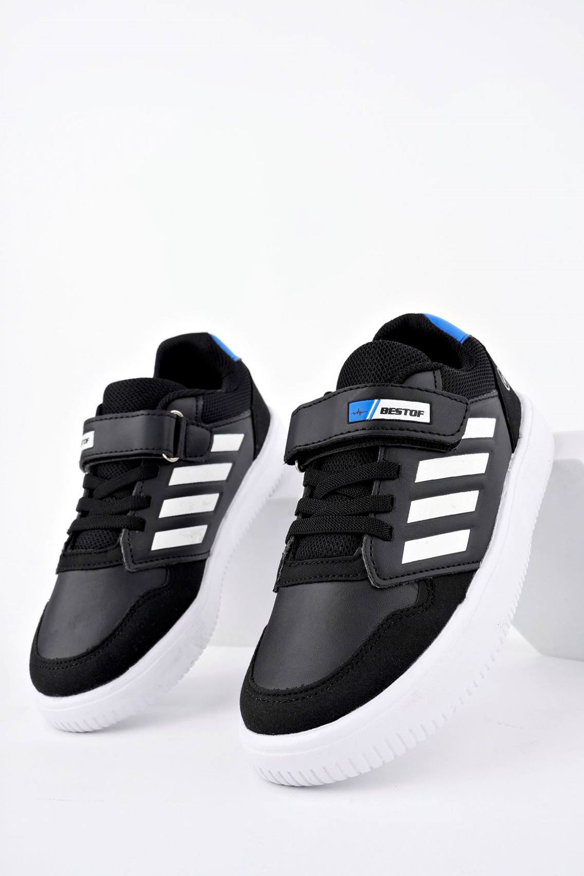 Cırtlı Siyah Tabanı Beyaz Çocuk Spor Ayakkabı
