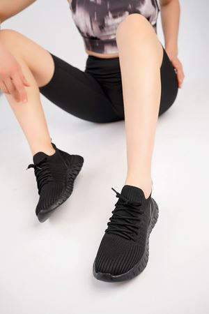 Dolgu Topuk Siyah Triko Ayakkabı