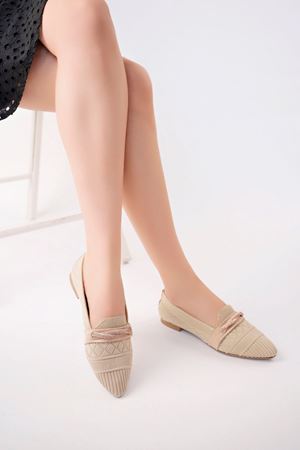 Sivri Kalıp Bej Triko Ayakkabı