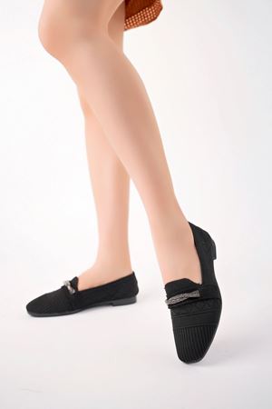 Köşeli Kalıp Siyah Triko Ayakkabı